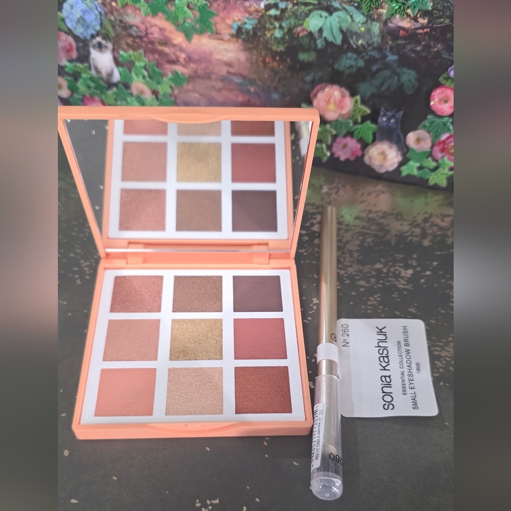 Sonia Kashuk brush *NWT Eyeshadow Palette *NWOT shade SUNSET